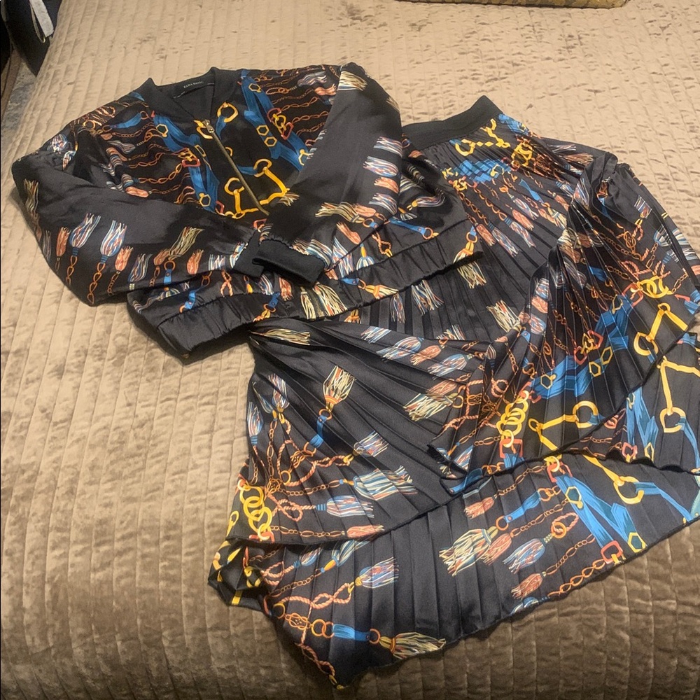 Colorful Chain Print pleated skirt and bomber jacket set